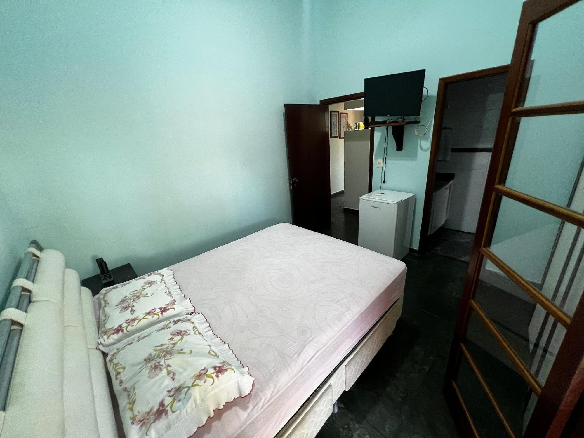Casa Com Piscina Em H1 *