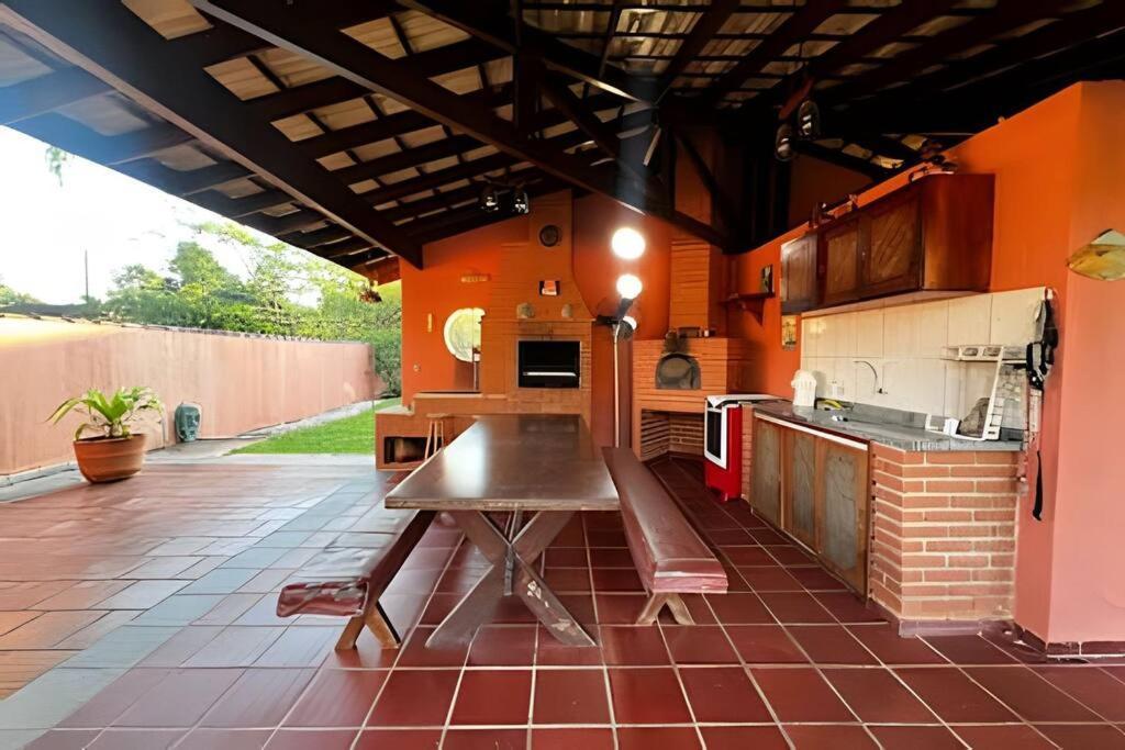 Casa Com Piscina Em H1