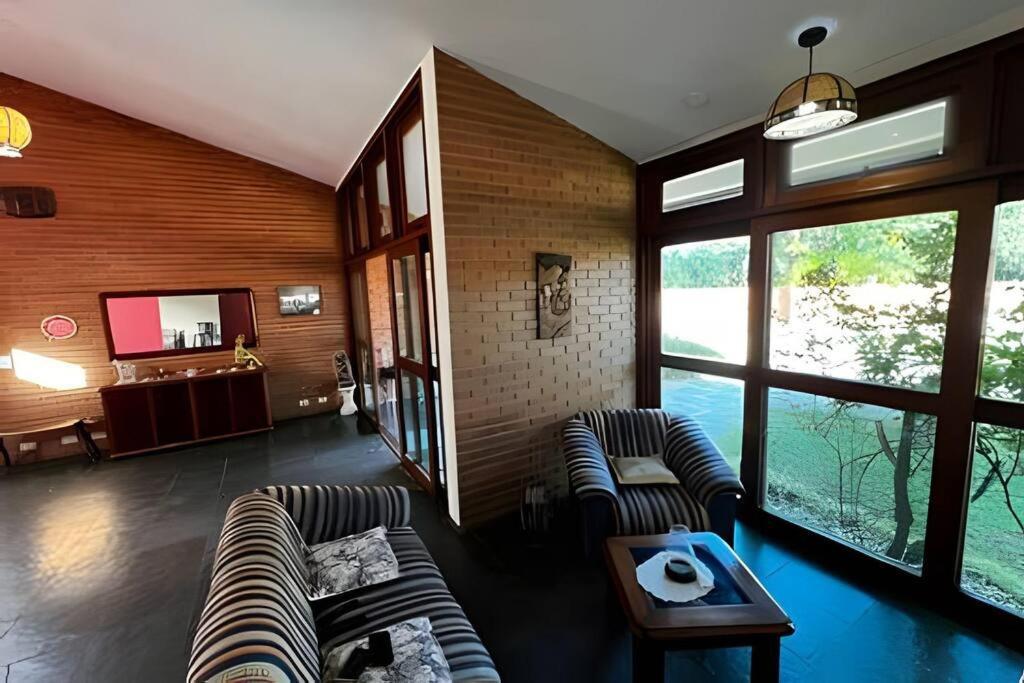 Casa Com Piscina Em H1