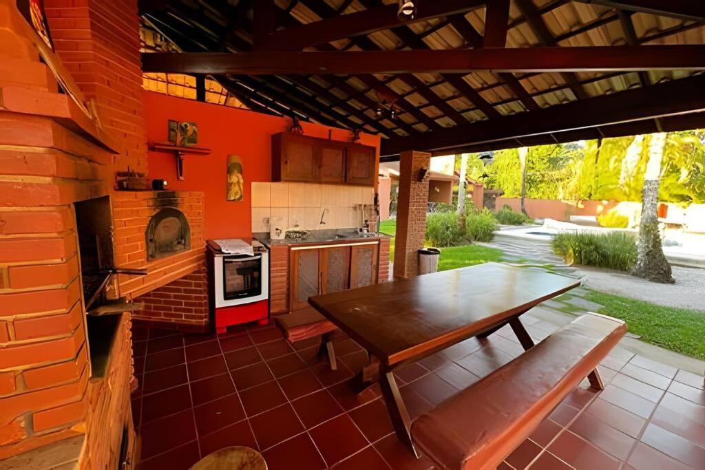 Casa Com Piscina Em H1 *