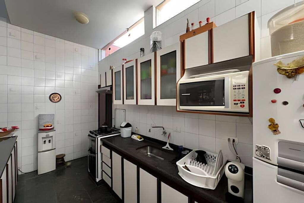 Casa Com Piscina Em H1 *