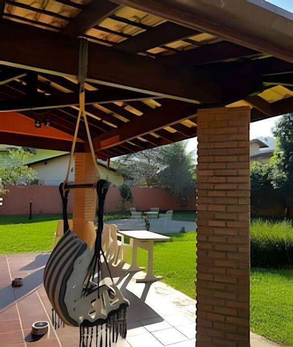 Casa Com Piscina Em H1 *