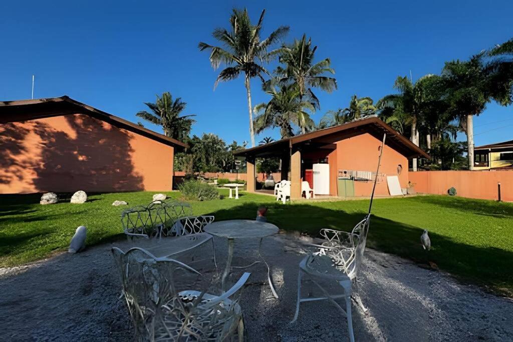 Casa Com Piscina Em H1 * Ubatuba